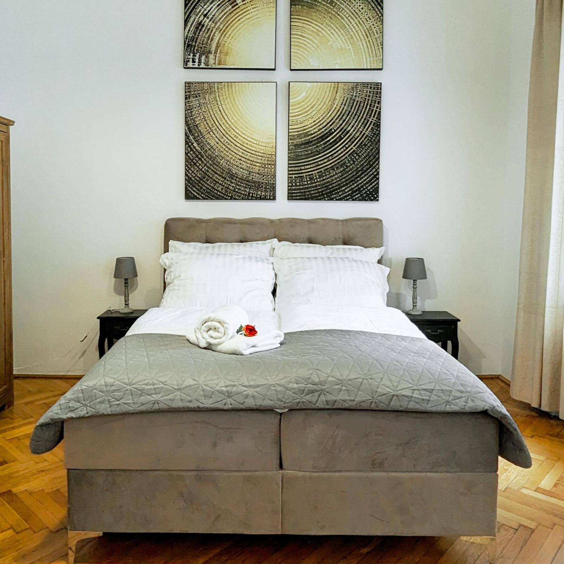 Heart Of The City, Entire Very Big Apartment Budapesta Exterior foto